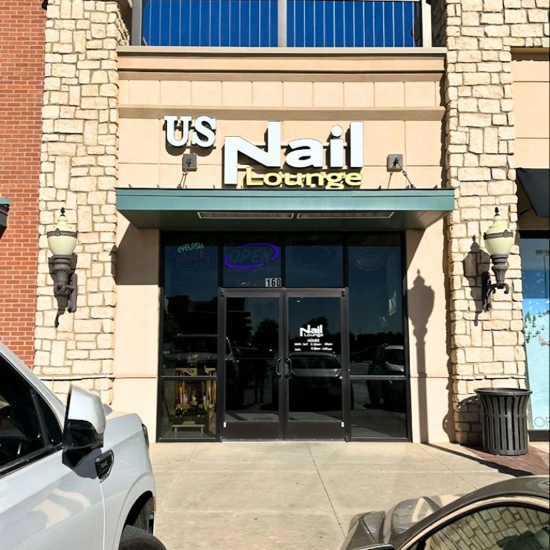 Cần sang bán tiệm nail tại Midland, TX-79701