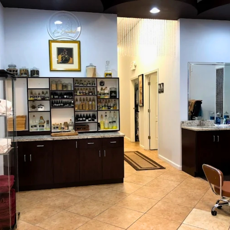Cần sang bán tiệm nail tại Miramar Beach, FL - 32550