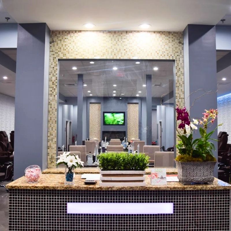 Cần sang bán tiệm nail tại Morrisville, NC 27560