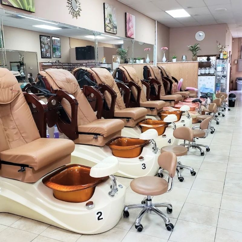 Cần sang bán tiệm nail tại New Caney, TX 77357