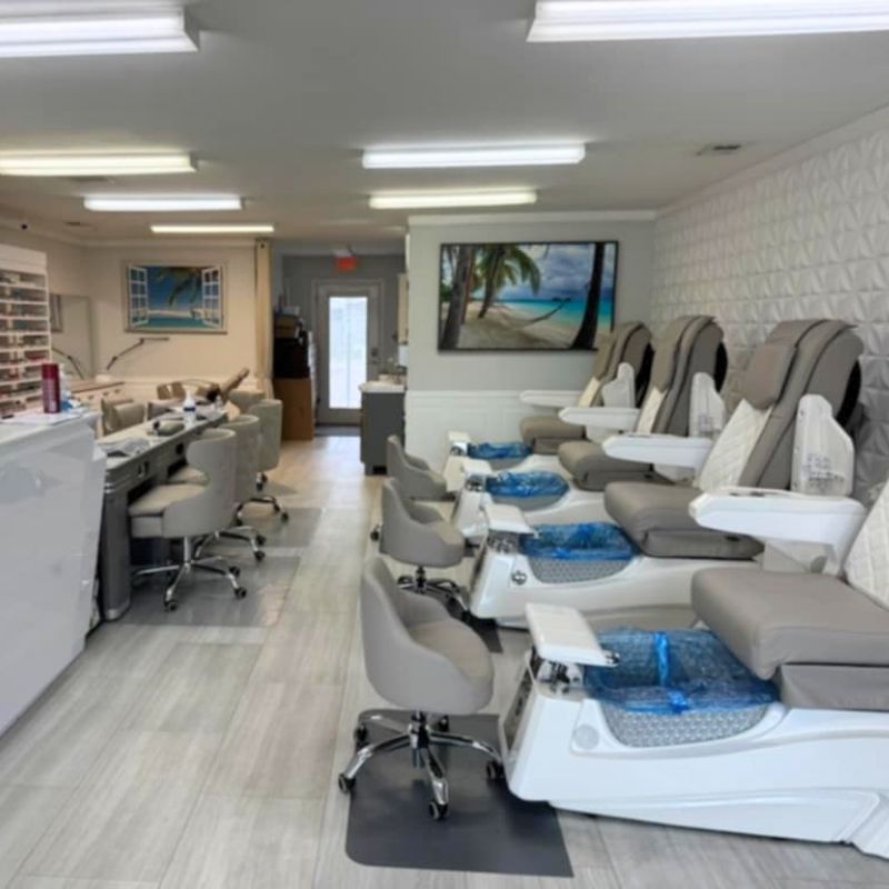 Cần sang bán tiệm nail tại Oak Island, NC 28465