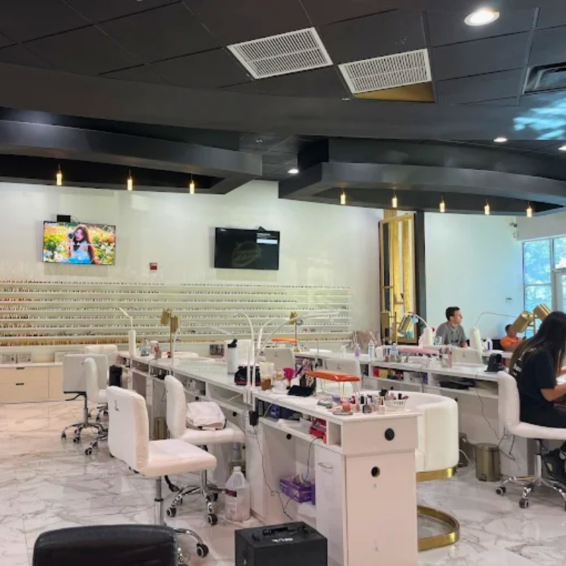 Cần sang bán tiệm nail tại Orlando, FL 32821