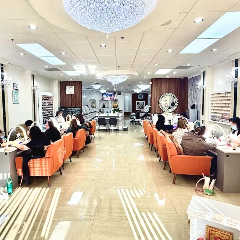 Cần sang bán tiệm nail tại Raleigh, NC 27615