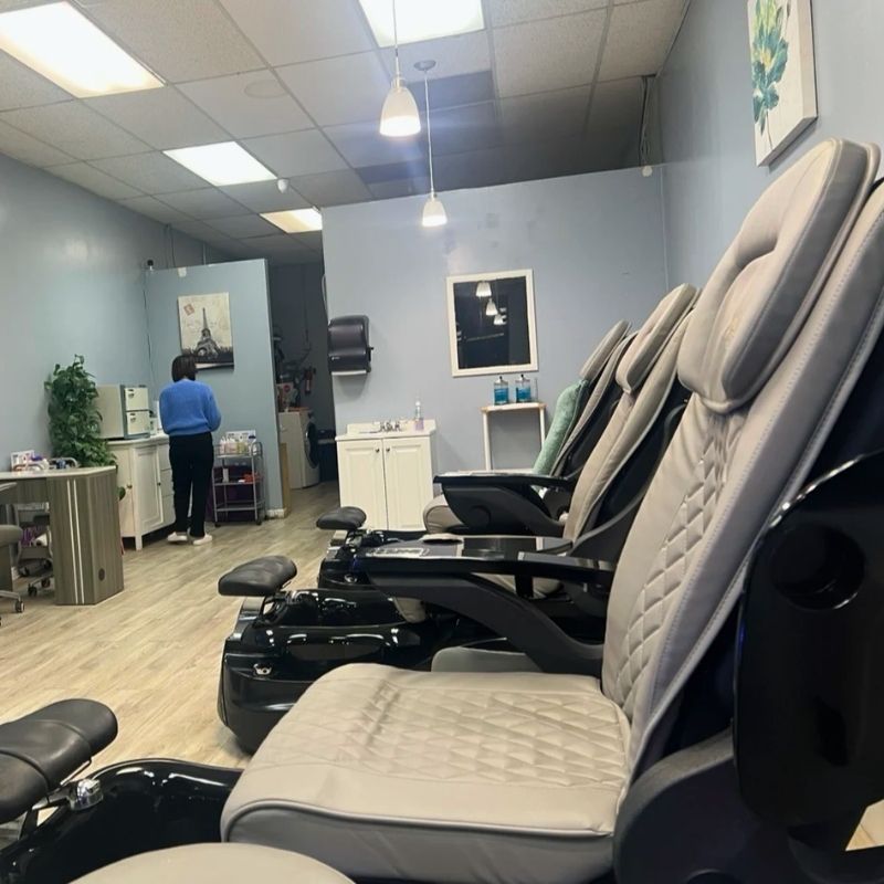 Cần sang bán tiệm nail tại Riverside, CA 92501