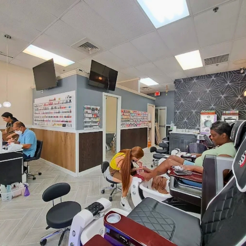 Cần sang bán tiệm nail tại Riverview, FL 33578