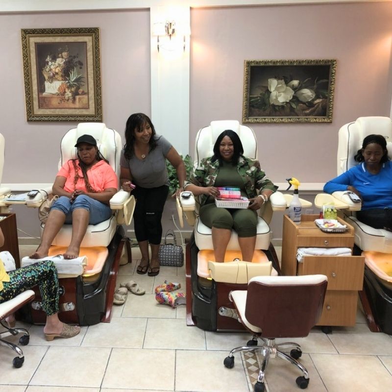 Cần sang bán tiệm nail tại Salisbury, NC 28147