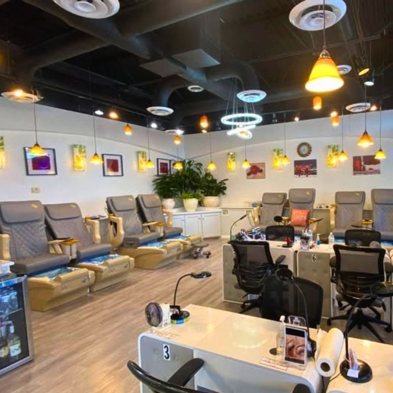 Cần sang bán tiệm nail tại San Antonio, TX 78258