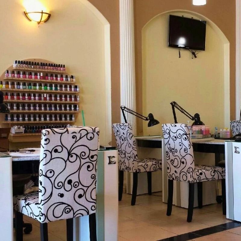 Cần sang bán tiệm nail tại Santa Paula, CA 93060