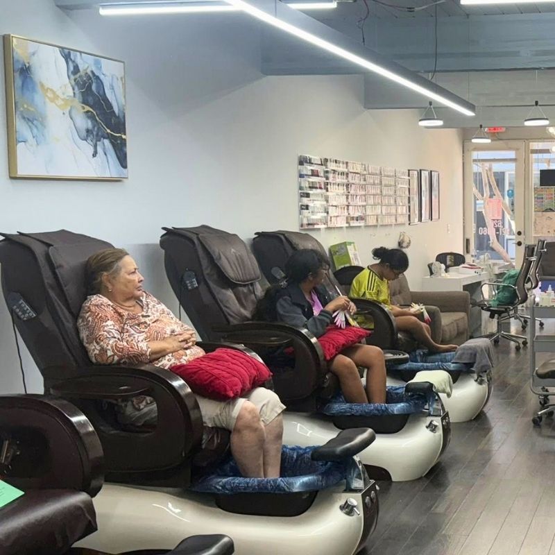 Cần sang bán tiệm nail tại Sierra Madre, CA 91024