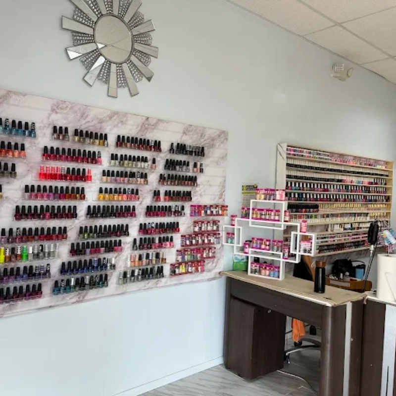 Cần sang bán tiệm nail tại St. Petersburg, FL 33709