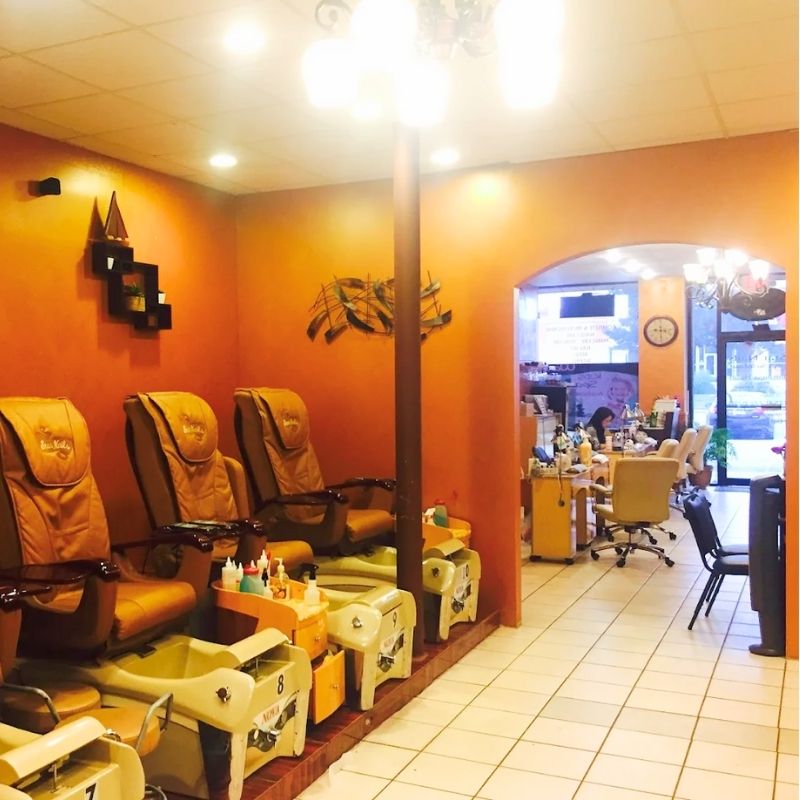 Cần sang bán tiệm nail tại Waco, TX 76710
