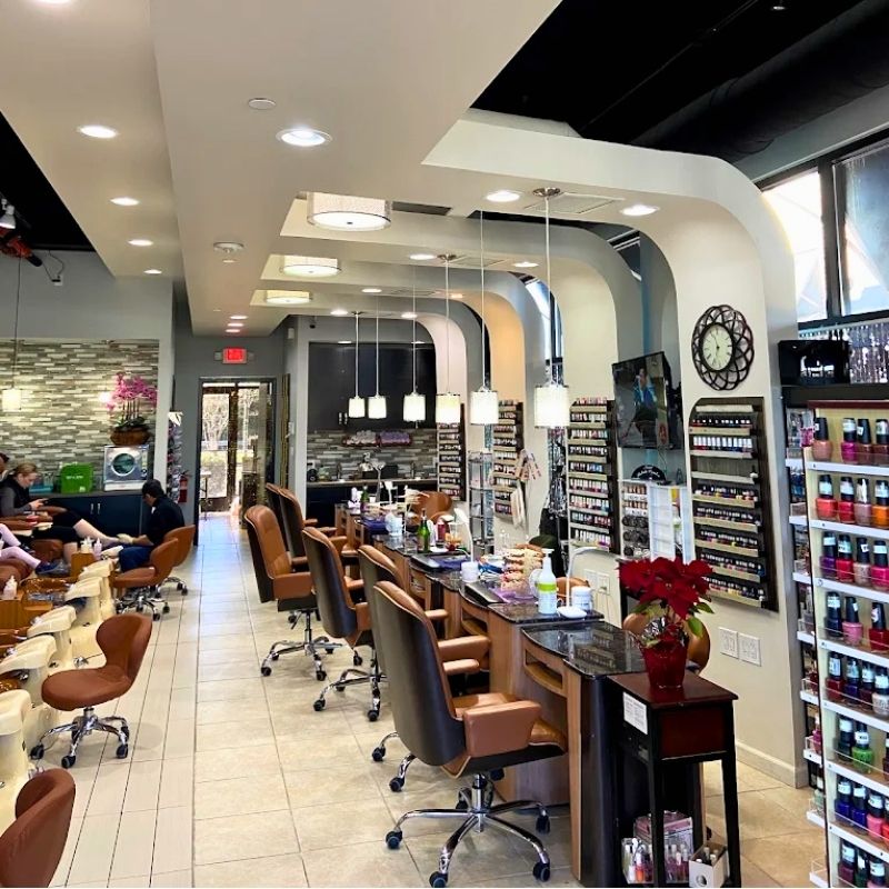 Cần sang bán tiệm nail tại Waxhaw, NC 28173