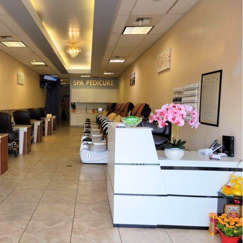 Cần sang bán tiệm Nu-Star Nails tại Laguna Hills, CA-92653