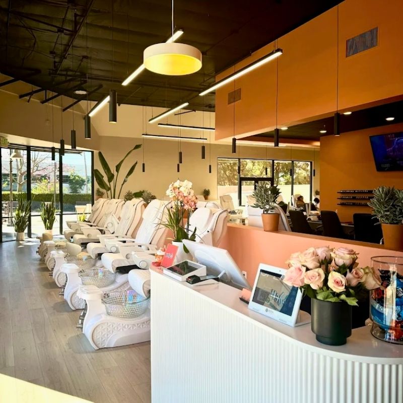 Cần sang bán tiệm salon – nail – spa cao cấp tại Foothill Ranch, CA 92610