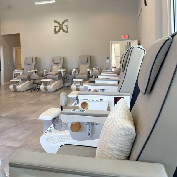 Mua Bán Sang Tiệm Nail Salon Santa Ana, CA 92705