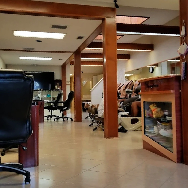 Cần Thợ Nail Cho Tiệm Ở Sarasota, Florida