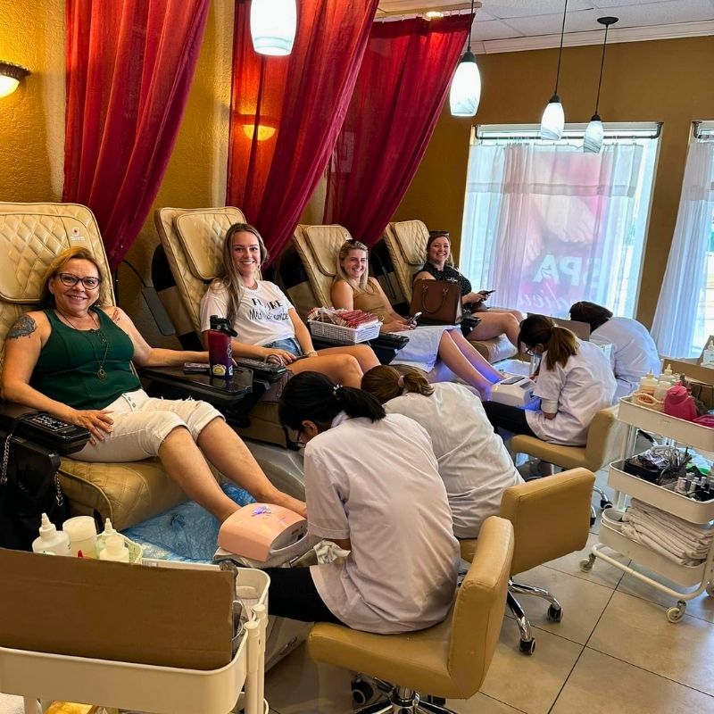 Cần tuyển thợ nail gấp tại Palm Harbor, FL 34683