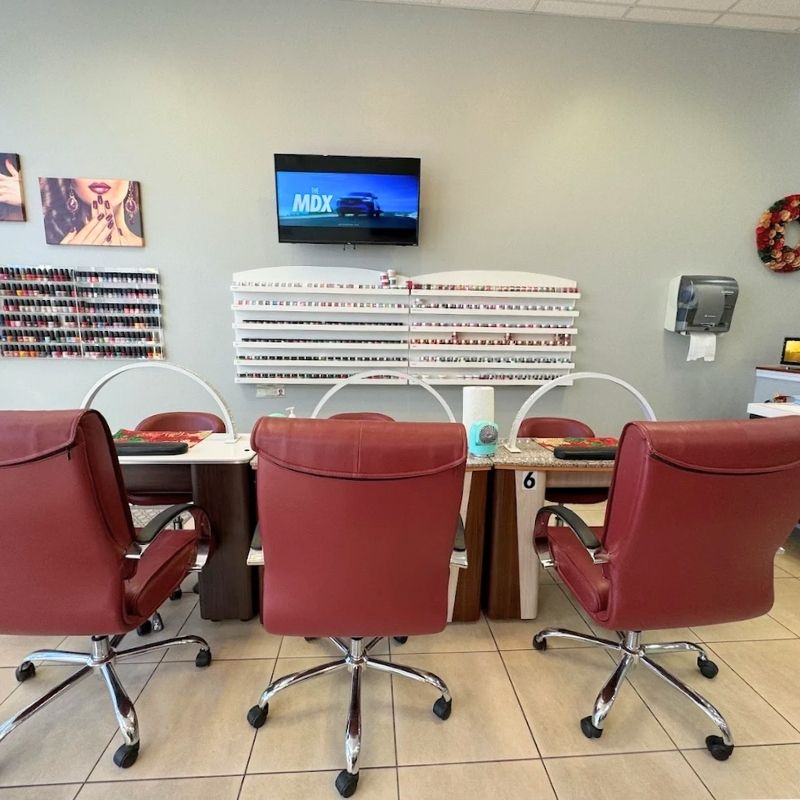 Cần tuyển thợ nail giỏi tại Zephyrhills, FL-33542