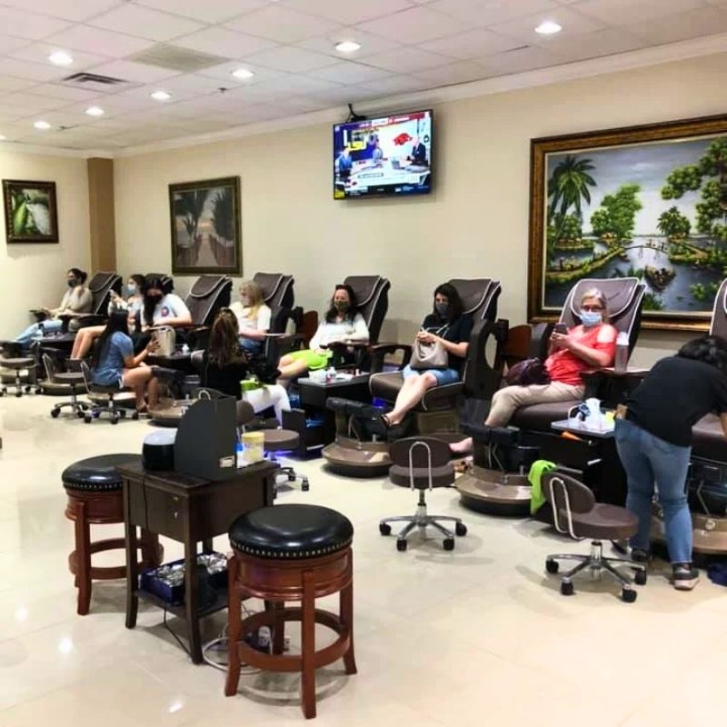 Cần tuyển thợ nail tại Alabaster, AL 35007 và Hoover, AL