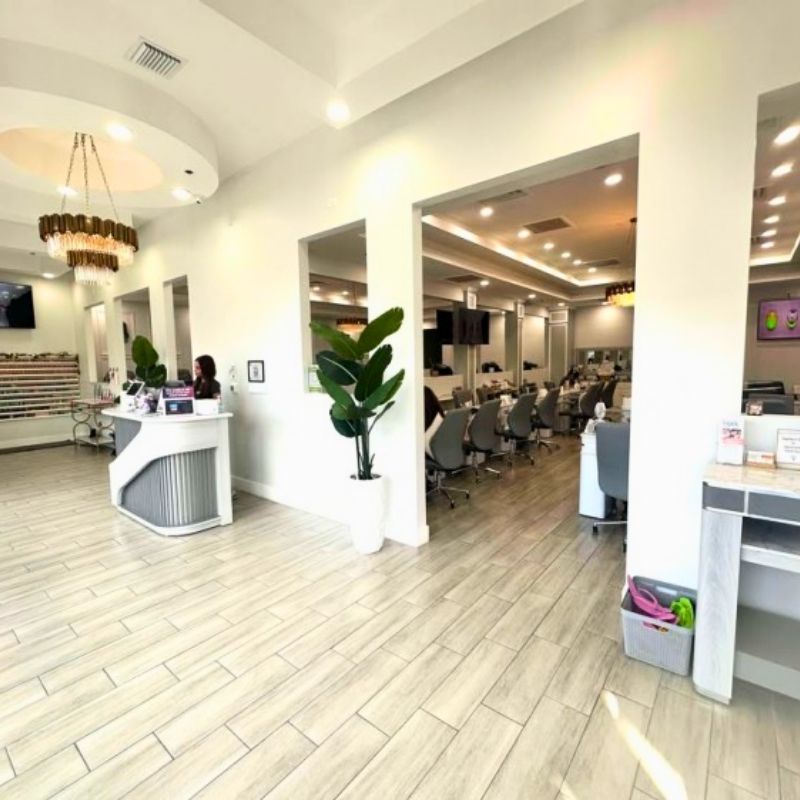 Cần tuyển thợ nail tại Altamonte Springs, FL 32714