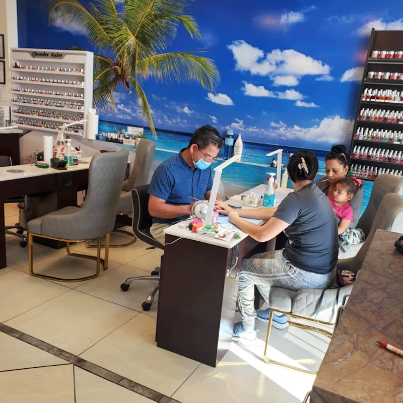 Cần tuyển thợ nail tại Apollo Beach, FL 33572