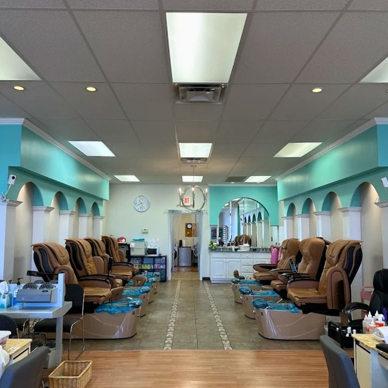 Cần tuyển thợ nail tại Athens, AL 35611