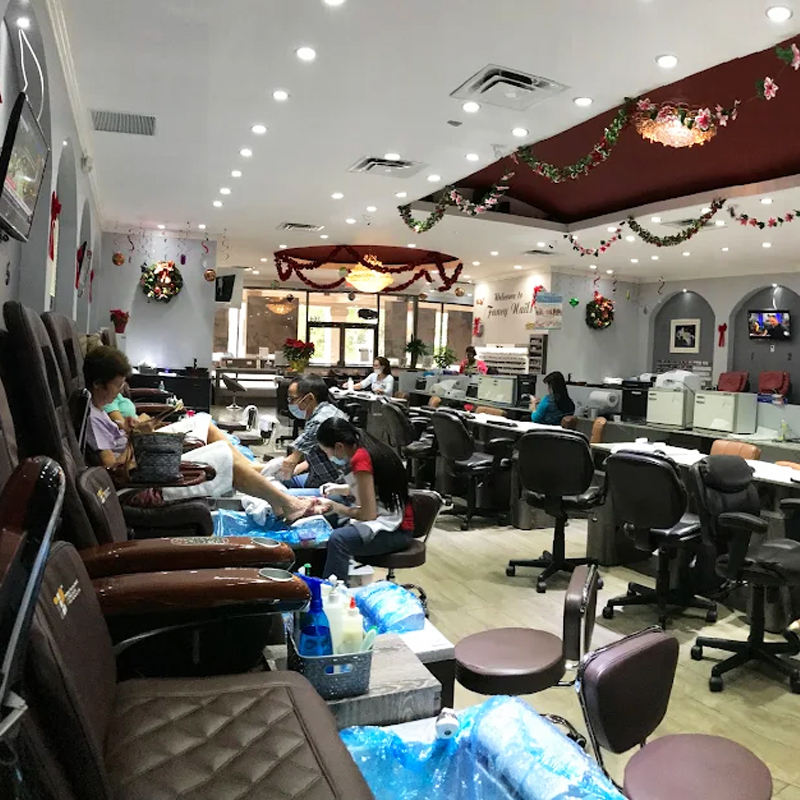 Cần tuyển thợ nail tại Boynton Beach, FL 33435