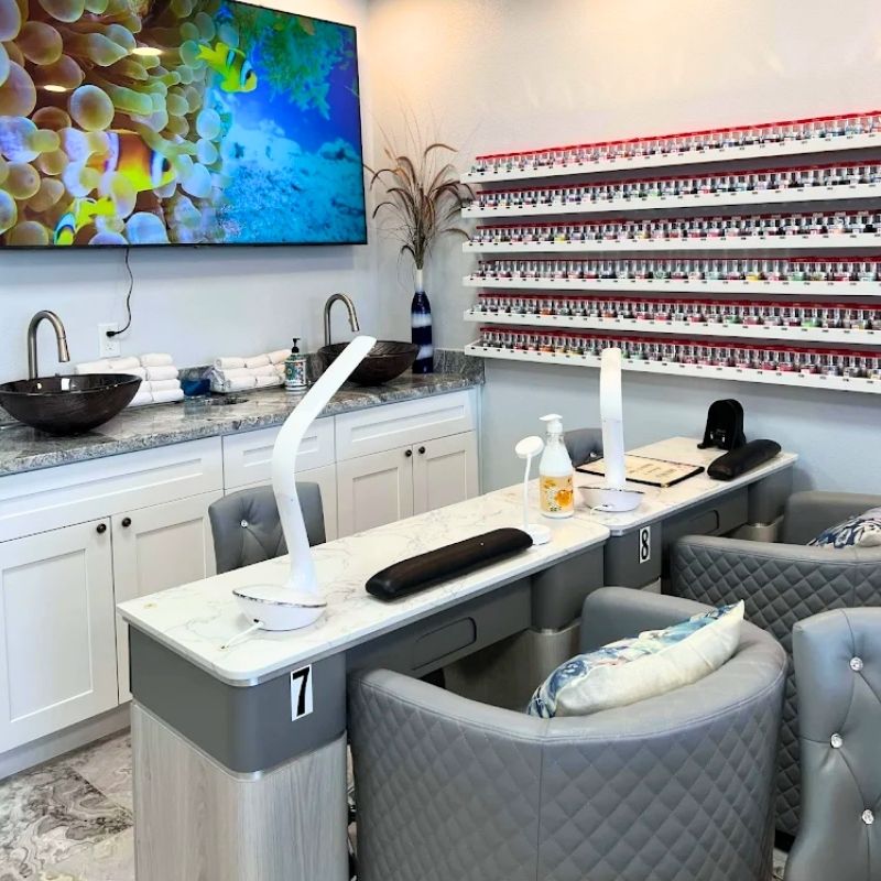 Cần tuyển thợ nail tại Brandon, FL-33511