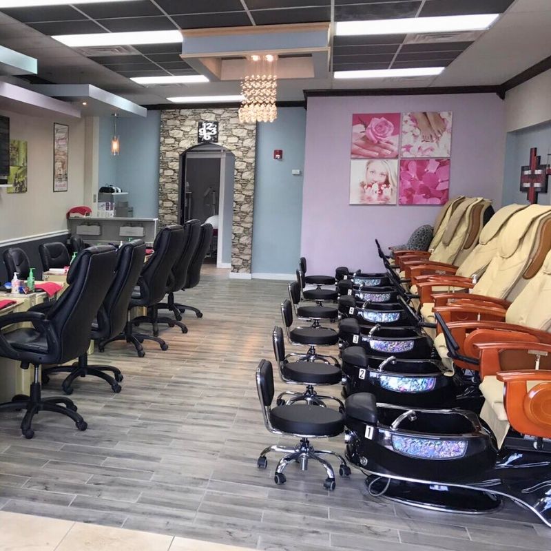 Cần tuyển thợ nail tại Cañon City, CO-81212