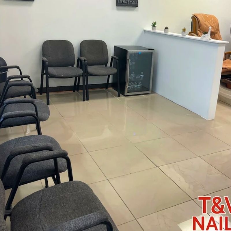 Cần tuyển thợ nail tại Childersburg, AL 35044