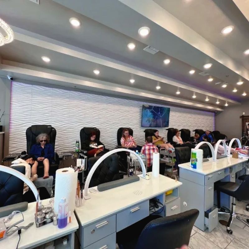 Cần tuyển thợ nail tại Colorado Springs, CO-80908