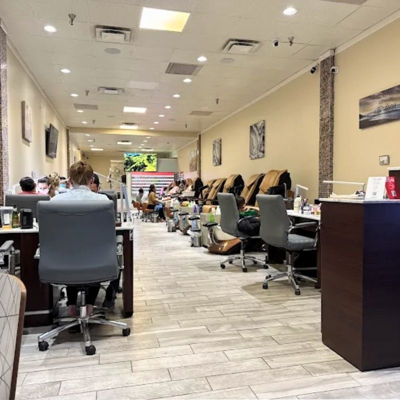 Cần tuyển thợ nail tại Colorado Springs, CO-80909