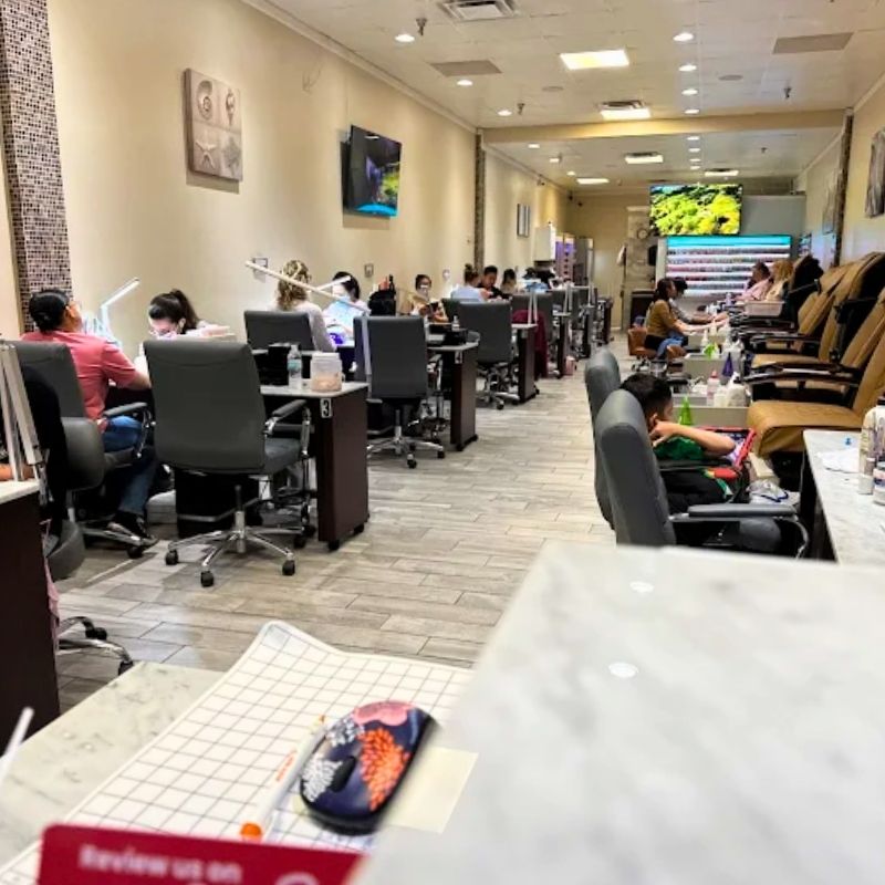 Cần tuyển thợ nail tại Colorado Springs, CO-80909