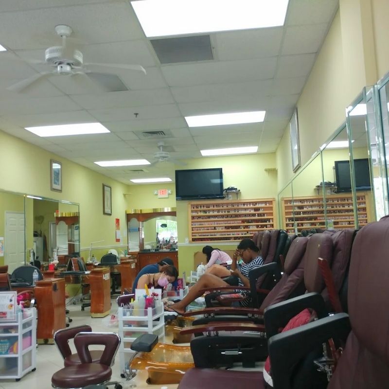 Cần tuyển thợ nail tại Coral Springs, FL-33076