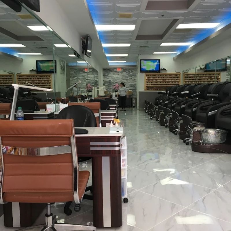Cần tuyển thợ nail tại Coral Springs, FL-33076