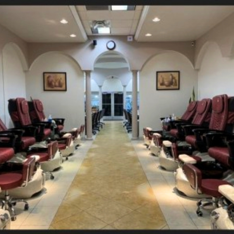 Cần tuyển thợ nail tại Davenport, FL