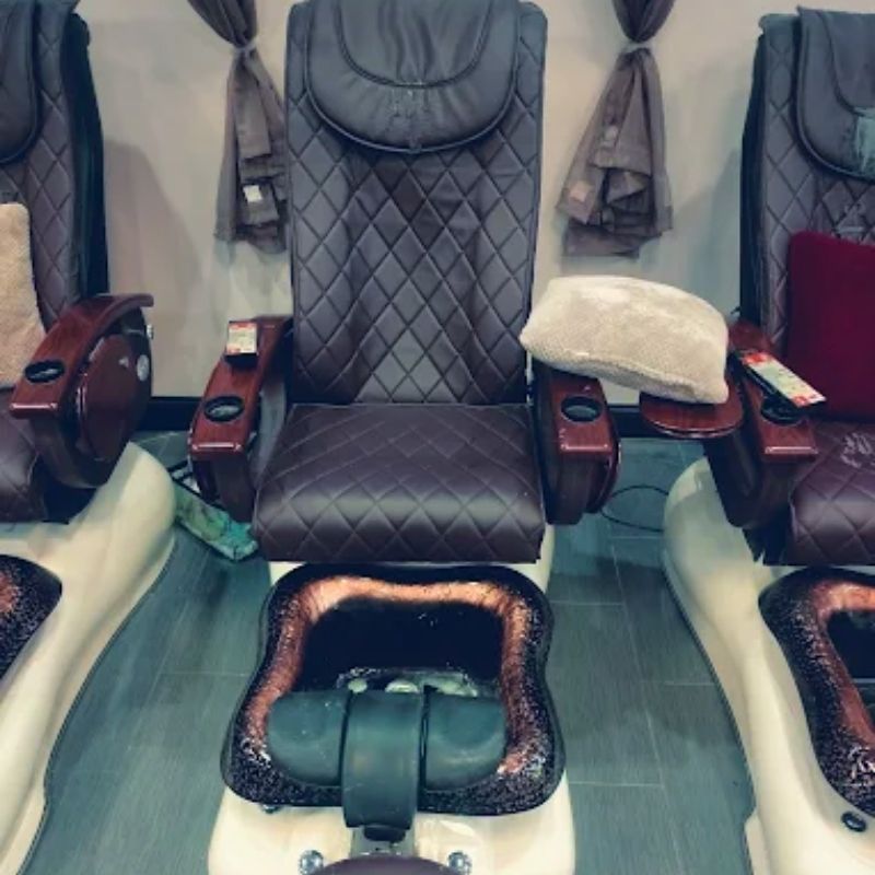 Cần tuyển thợ nail tại Daytona Beach, FL 32117