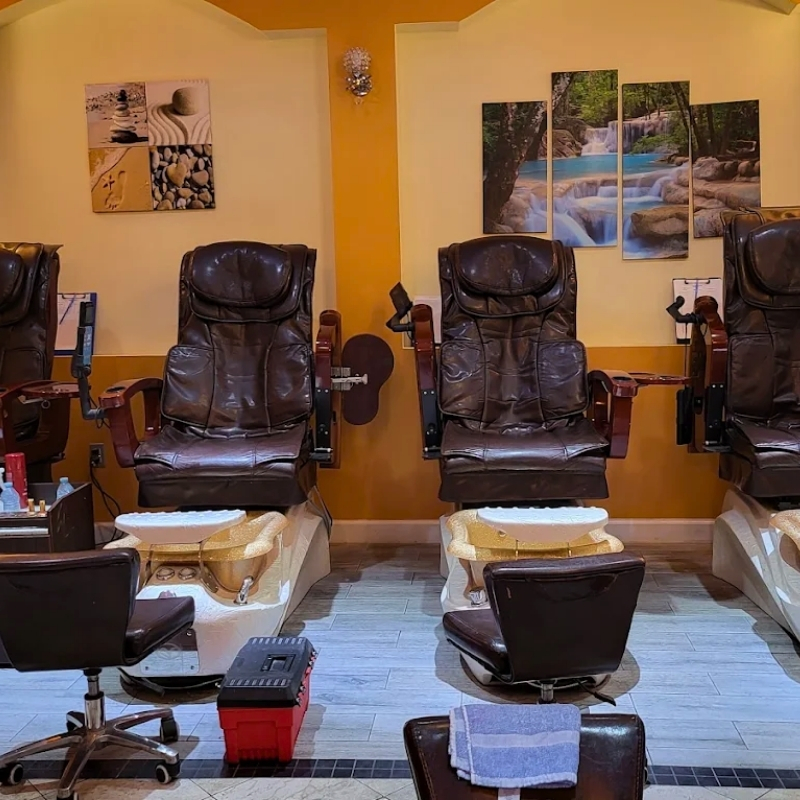 Cần tuyển thợ nail tại Debary, FL