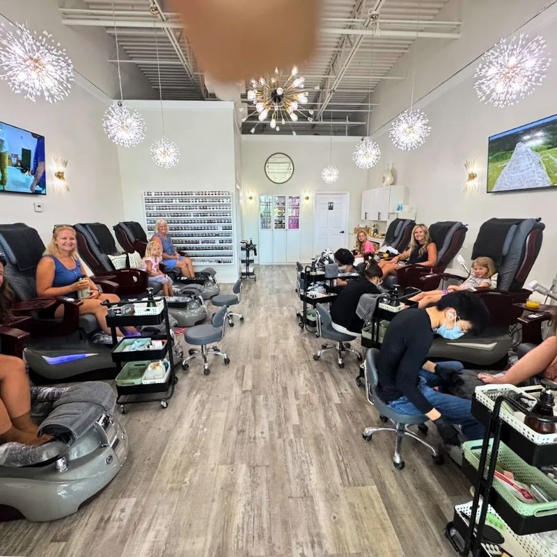 Cần tuyển thợ nail tại Destin, FL-32541