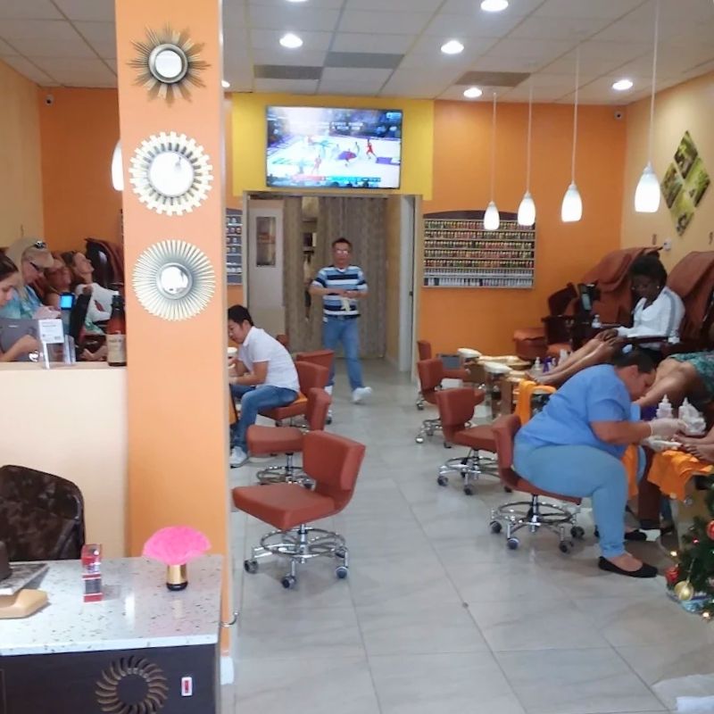 Cần tuyển thợ nail tại Dunnellon, FL-34432