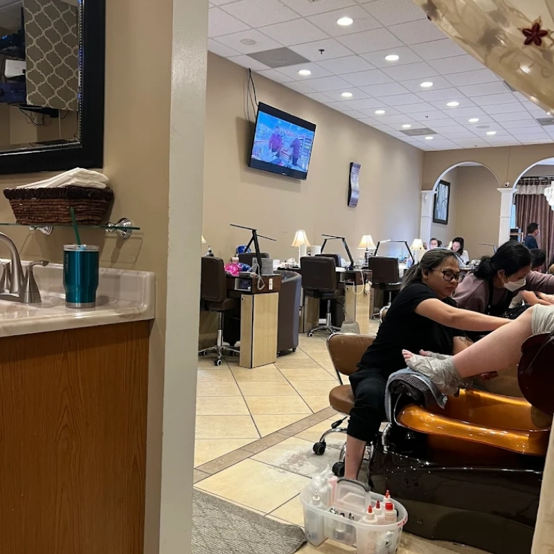 Cần tuyển thợ nail tại Huntsville, AL 35763