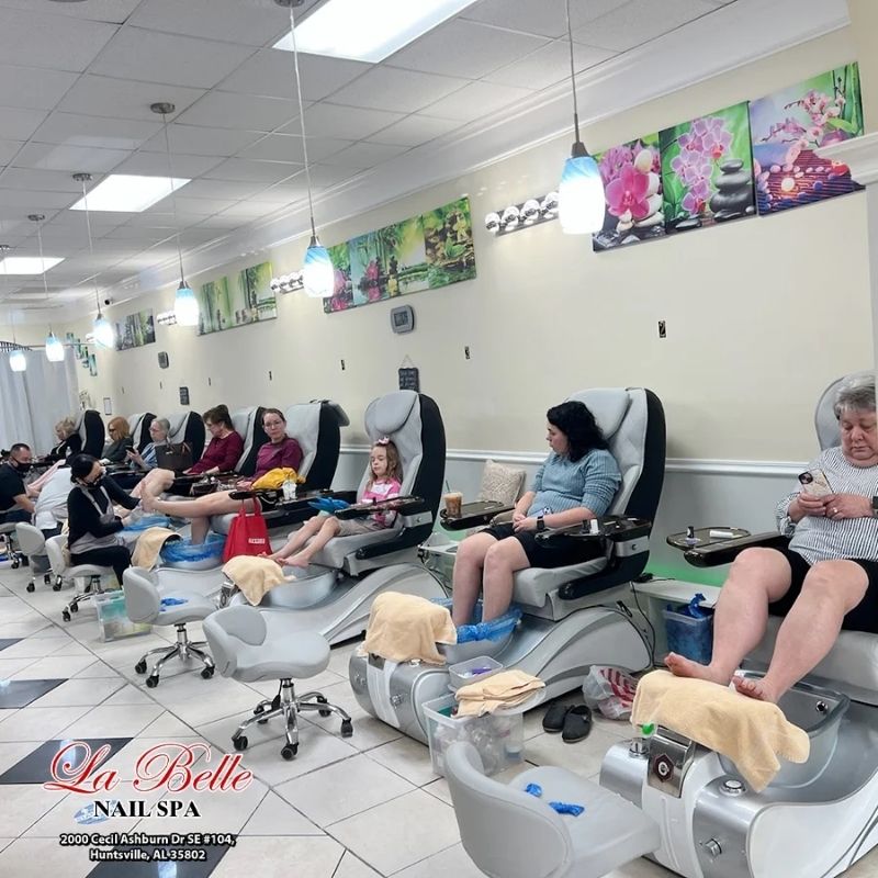 Cần tuyển thợ nail tại Huntsville, AL-35802