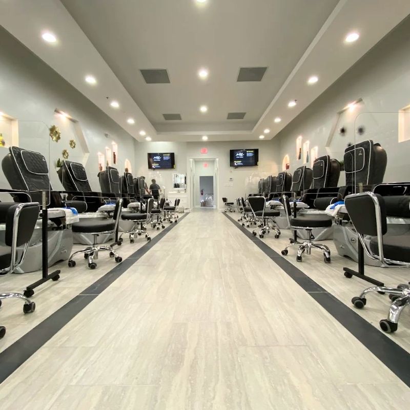 Cần tuyển thợ nail tại Lady Lake, FL-32159