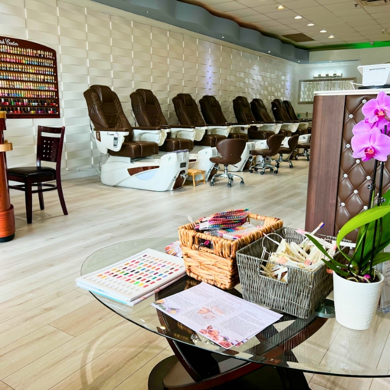 Cần tuyển thợ nail tại Lake Mary, FL-32746