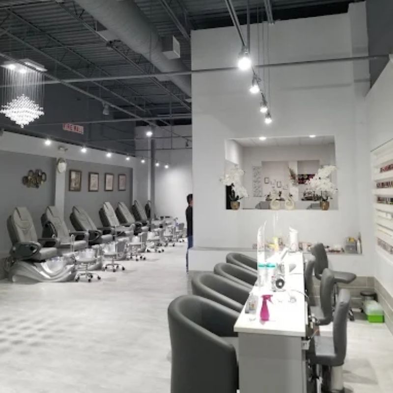 Cần tuyển thợ nail tại Land O' Lakes, FL 34639
