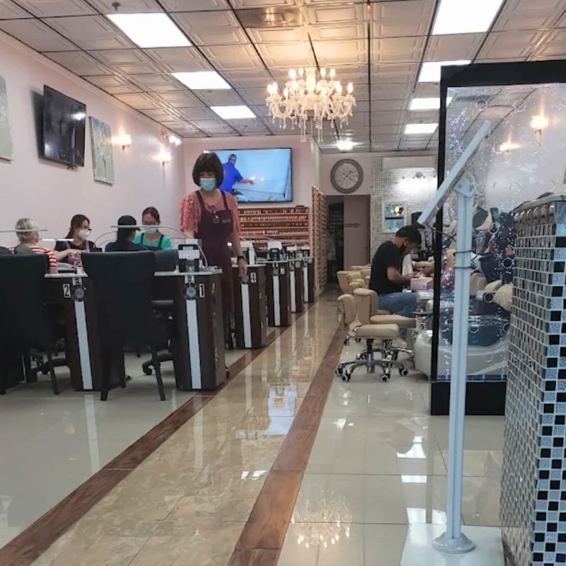 Cần tuyển thợ nail tại Lutz, FL-33558
