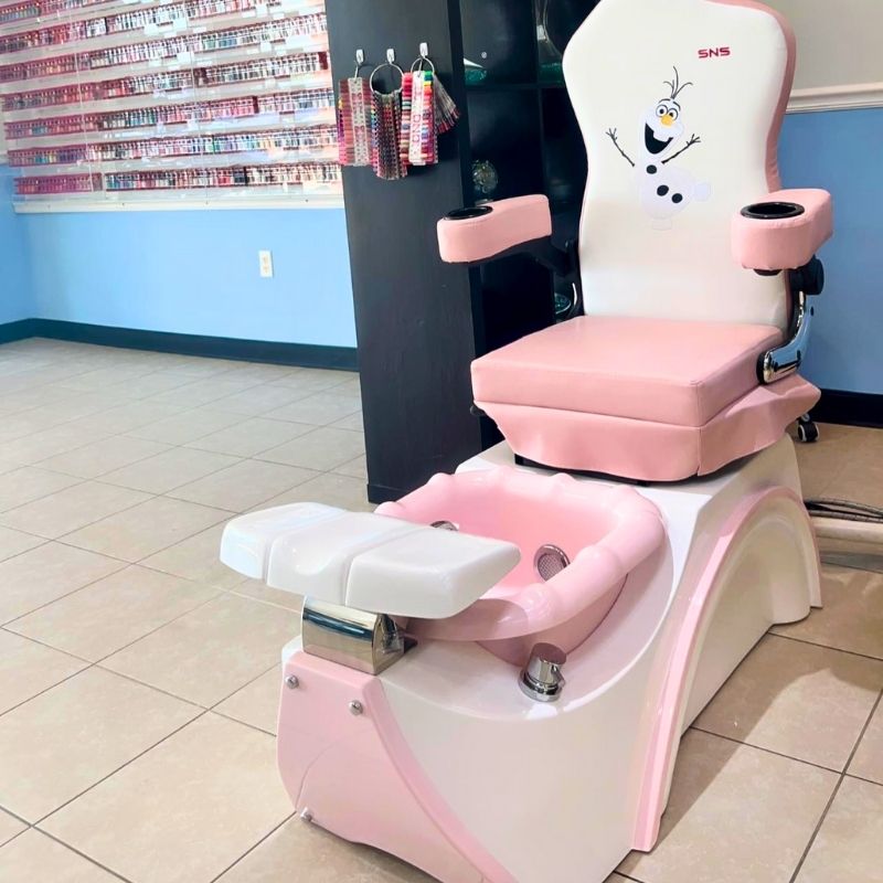 Cần tuyển thợ nail tại Madison, AL 35756
