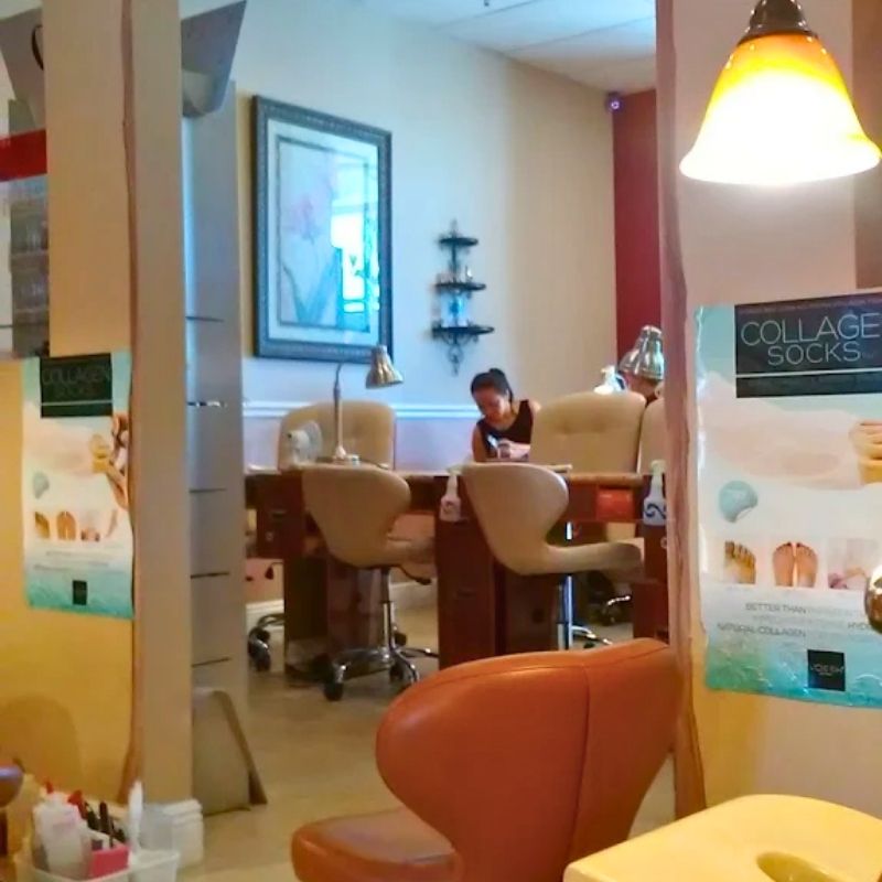 Cần tuyển thợ nail tại Melbourne & Winter Haven, FL