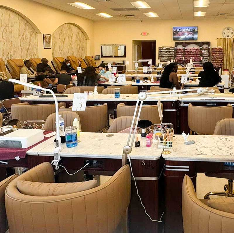 Cần tuyển thợ nail tại Miami Gardens, FL-33056