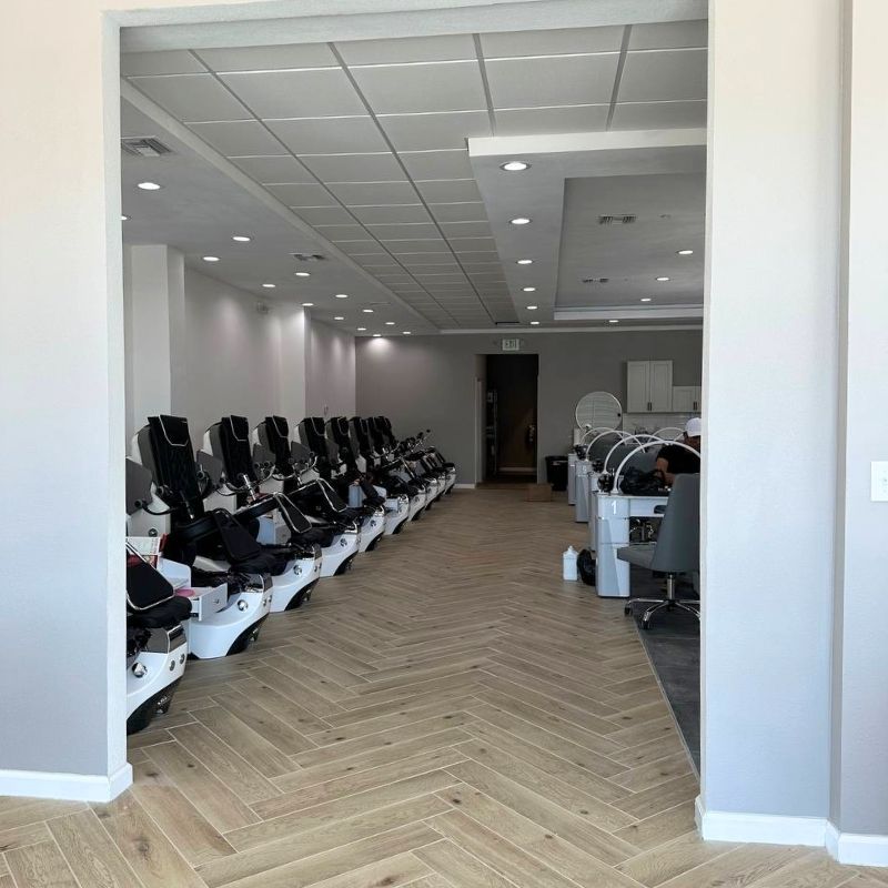 Cần tuyển thợ nail tại Milton, FL-32570
